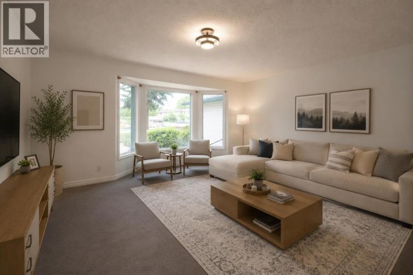 Kitchen - 2603 60 Street Ne, Calgary, AB T1Y2G6 Photo 3