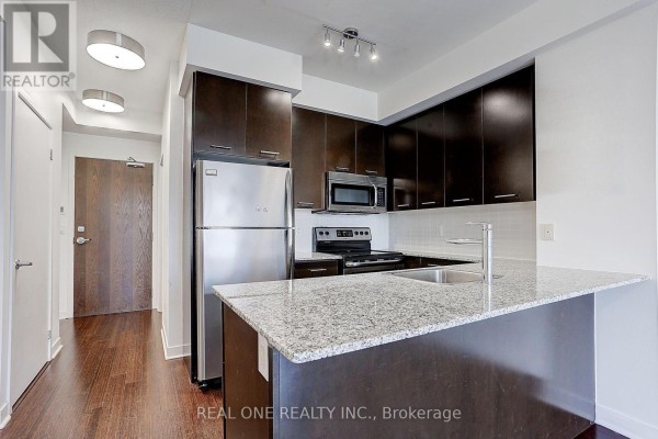 Living room - 2604 - 360 Square One Drive, Mississauga, ON L5B0G7 Photo 3