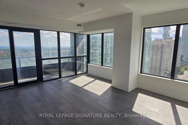 Dining room - 2604 - 4015 The Exchange, Mississauga, ON L5B0N9 Photo 2