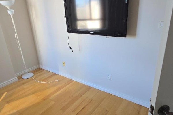 Primary Bedroom - 2604 - 633 Bay Street, Toronto, ON M5G2G4 Photo 4