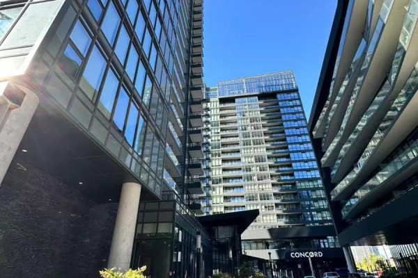 Kitchen - 2605 - 155 Yorkville Avenue, Toronto, ON M5R0B4 Photo 2