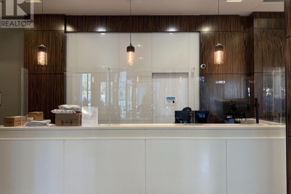 Kitchen - 2605 - 19 Grand Trunk Crescent, Toronto, ON M5J3A3 Photo 3
