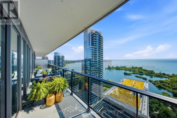 2605 - 70 Annie Craig Drive, Toronto, ON, photo 3