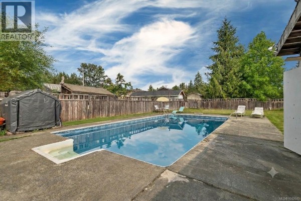 Laundry room - 2605 Soderholm Rd, Campbell River, BC V9W1M2 Photo 4