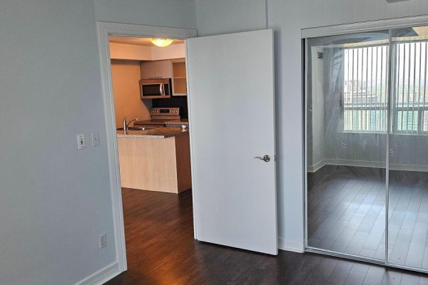 2606 - 18 Harrison Garden Boulevard, Toronto, ON, photo 3