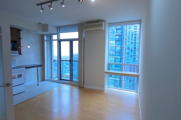 2606 - 3504 Hurontario Street, Mississauga, ON L5B0B9 Photo 5