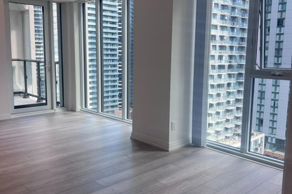 2606 - 400 King West Street, Toronto, ON M5V0X8 Photo 5