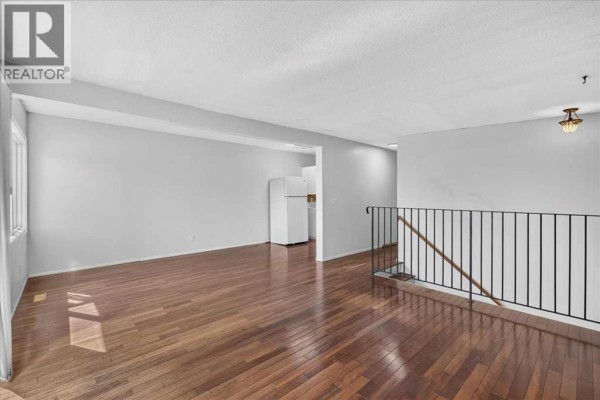 Primary Bedroom - 2606 14 Avenue Se, Calgary, AB T2A0J6 Photo 4