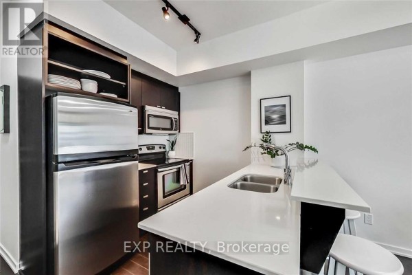 2607 - 103 The Queensway, Toronto, ON M6S5B3 Photo 4