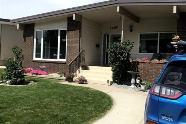 Residential for rent at 2607 11 Avenue Avenue N, Lethbridge, AB - MLS® qMwlje