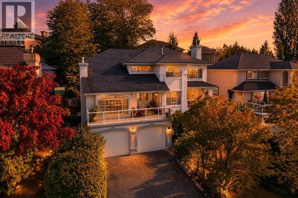 2607 Panorama Drive, Coquitlam, BC V3E2W1 Photo 2