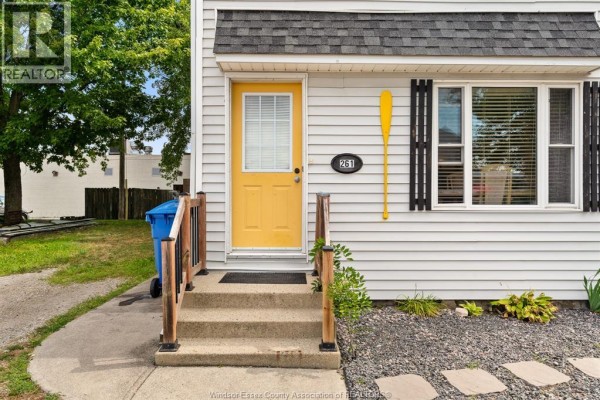 4pc Bathroom - 261 Bathurst Street, Amherstburg, ON N9V1Y8 Photo 2