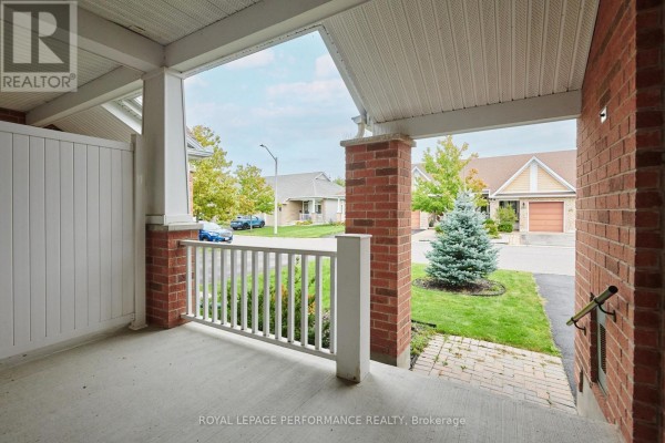Dining room - 261 Bulrush Crescent, Ottawa, ON K1T0E5 Photo 4