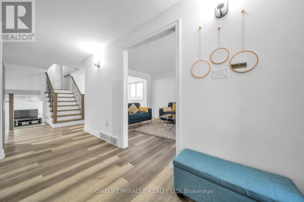 261 Country Hill Drive, Kitchener, ON, photo 2