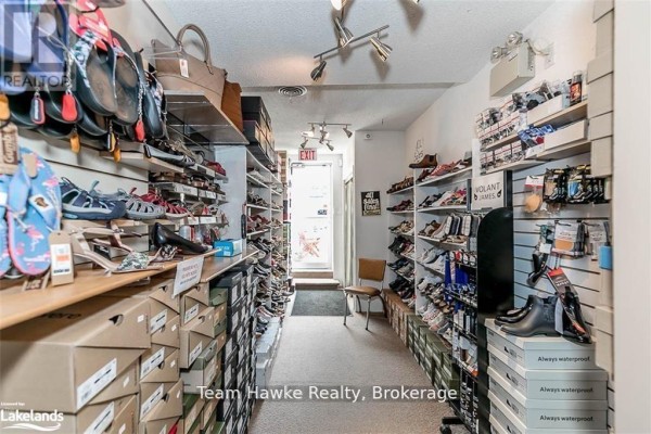 261 King Street, Midland, ON L4R3M4 Photo 4