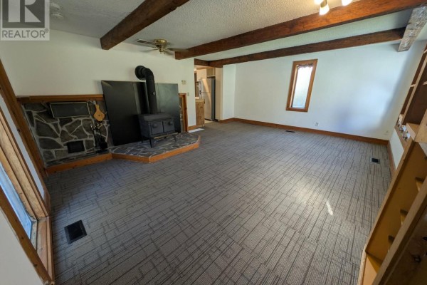 Kitchen - 261 Lakeview Boulevard, Georgina, ON L4P2Y4 Photo 5