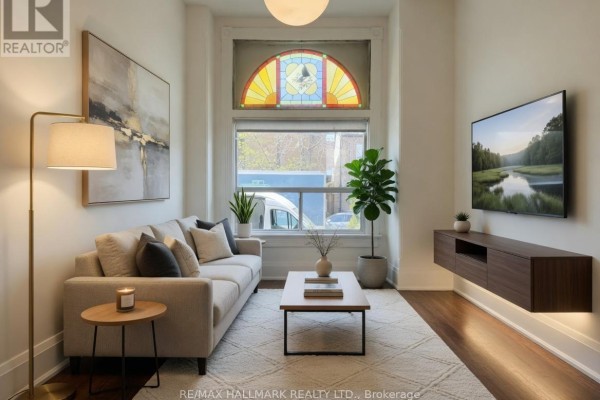 261 Ossington Avenue, Toronto, ON, photo 2