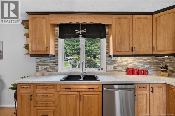 Bath (# pieces 1-6) - 261 Route 11, Lower Newcastle, NB E1V7E7 Photo 3