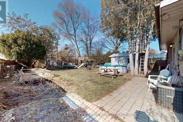 261 Winnipeg Street, London East, ON N5W4T8 Photo 4