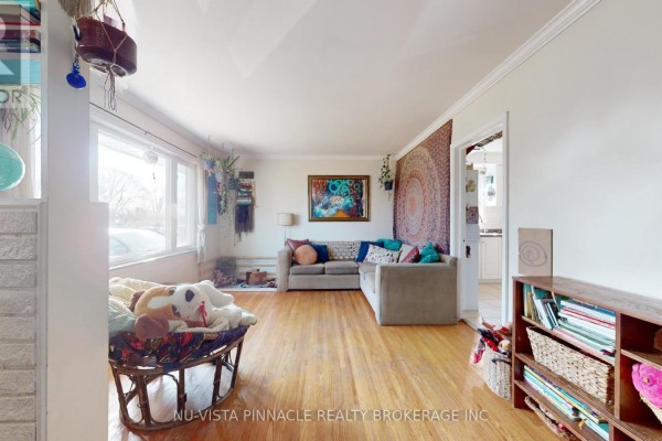 261 Winnipeg Street, London East, ON N5W4T8 Photo 5