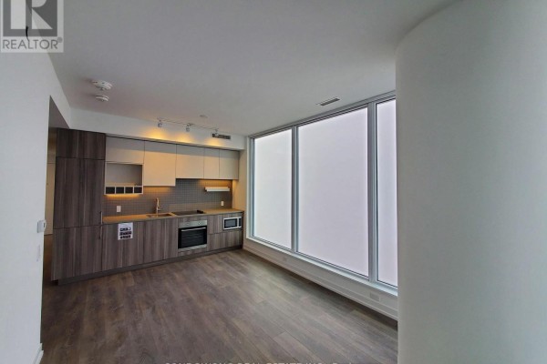 2610 - 5 Buttermill Avenue, Vaughan, ON, photo 2