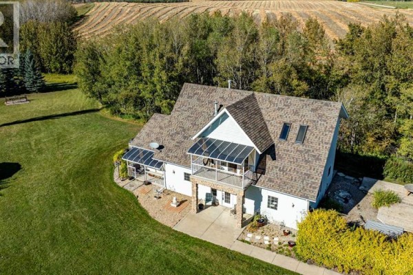 4pc Bathroom - 26108 Township Road 381 Road, Rural Red Deer County, AB T4E1G1 Photo 3