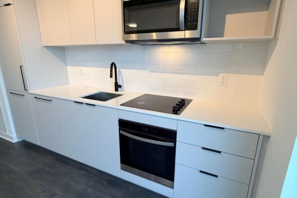 2611 - 1185 Dupont Street, Toronto, ON M6H0G5 Photo 4