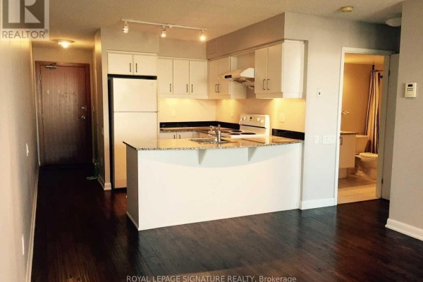 Living room - 2611 - 33 Sheppard Avenue E, Toronto, ON M2N7K1 Photo 2
