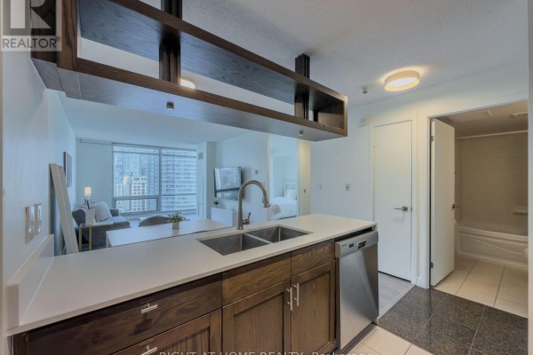 2611 - 81 Navy Wharf Court, Toronto, ON, photo 3