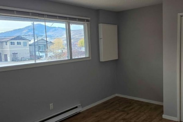 2611 Lakeshore Road, Vernon, BC V1H1N1 Photo 4