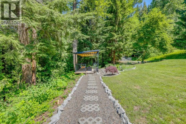 26115 124 Avenue, Maple Ridge, BC V2W1C4 Photo 2