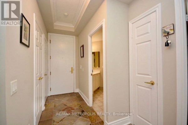 2612 - 25 Kingsbridge Garden Circle, Mississauga, ON L5R4B1 Photo 5