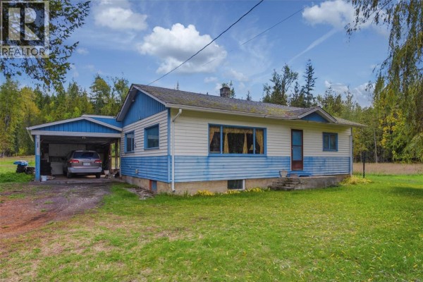Dining room - 2613 Lumby Mabel Lake Road, Lumby, BC V0E2G6 Photo 2
