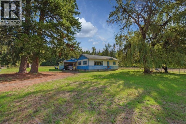 Full bathroom - 2613 Lumby Mabel Lake Road, Lumby, BC V0E2G6 Photo 4