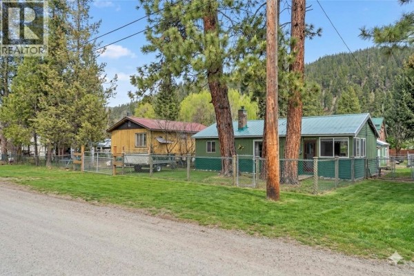 2615 Nicola Avenue, Coalmont Tulameen, BC, photo 3