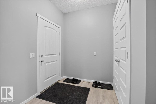Primary Bedroom - 2619 Chokecherry Ln Sw, Edmonton, AB T6X2K2 Photo 4
