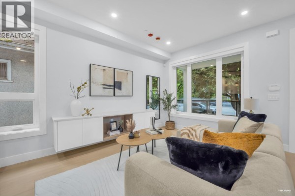 2619 Mcgill Street, Vancouver, BC V5K1H2 Photo 3