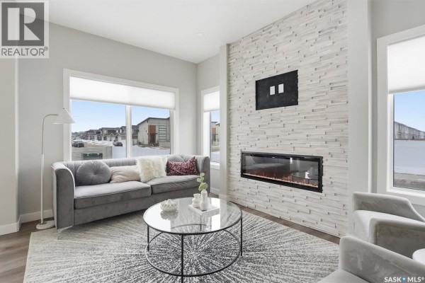 Living room - 262 Asokanihkew Crescent, Saskatoon, SK S7V2C4 Photo 3