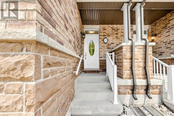 262 Cornell Centre Boulevard, Markham, ON L6B0V9 Photo 2