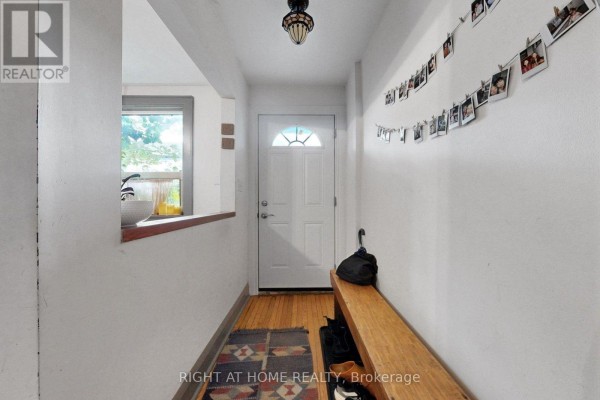 Kitchen - 262 Lippincott Street, Toronto, ON M5S2P5 Photo 3