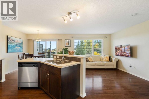 Foyer - 262 Panamount Way Nw, Calgary, AB T3K0P4 Photo 4