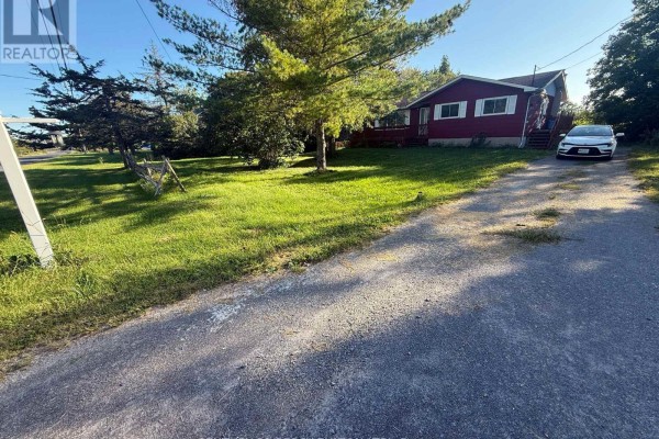 Den - 2623 County 5 Road, Prince Edward County, ON K0K1W0 Photo 2