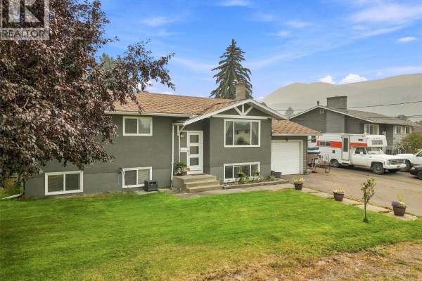 Full bathroom - 2623 Sandpiper Drive, Kamloops, BC V2B6G1 Photo 2