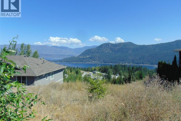 2624 Highlands Drive, Blind Bay, BC V0E1H2 Photo 5