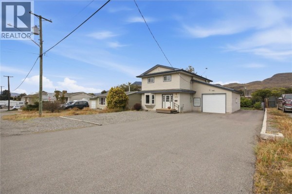 Bedroom - 2624 Joyce Avenue, Kamloops, BC V2B4M3 Photo 2