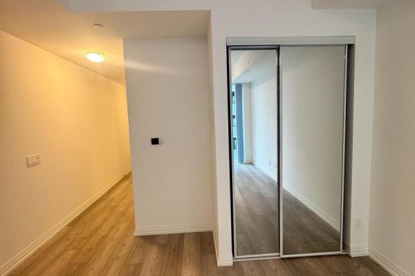 2628 - 400 King Street, Toronto, ON M5V0X8 Photo 5