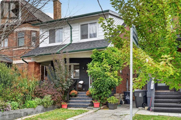 Kitchen - 263 Lauder Avenue, Toronto, ON M6E3H5 Photo 3