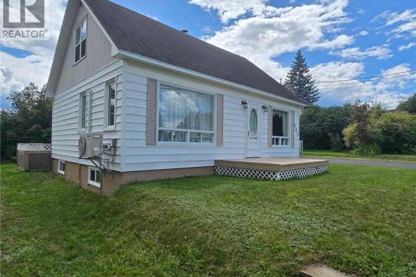 4pc Bathroom - 263 Parc, Beresford, NB E8K2E9 Photo 3