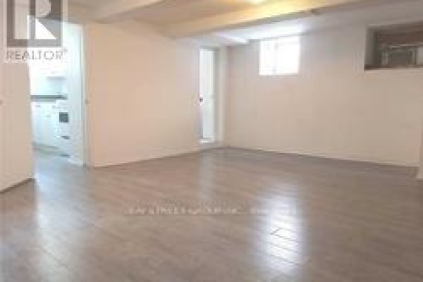 Living room - 263 Wright Avenue, Toronto, ON M6R1L7 Photo 3