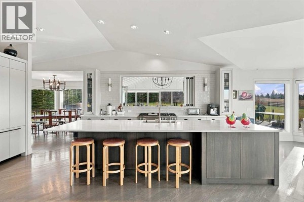 Kitchen - 263035 16 Street W, De Winton, AB T1S3M4 Photo 5